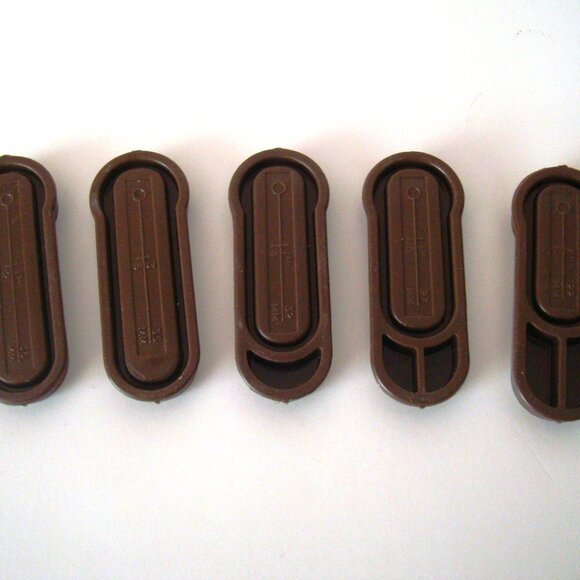 Singer Professional Buttonholer 161829 for Slant Needle Zig-Zag Sewing Machine - Picture 9 of 13